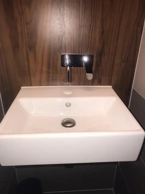 Ensuite Sink Woodpanel — Klean Touch commercial cleaning, London