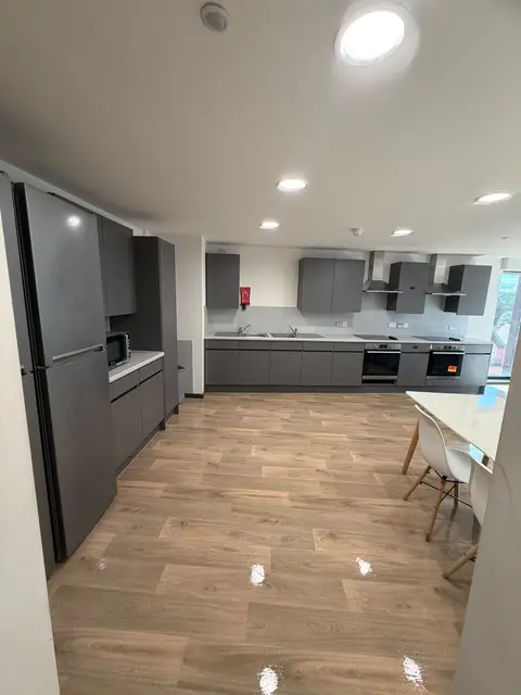 Student Kitchen After Wide — Klean Touch commercial cleaning, London