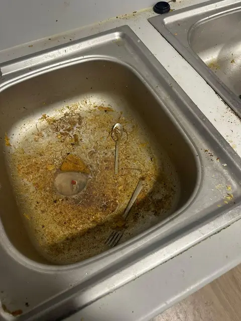 Student Kitchen Sink Before — Klean Touch commercial cleaning, London